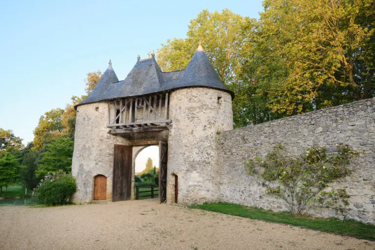 Châteaux de Vaux Jarzé Village